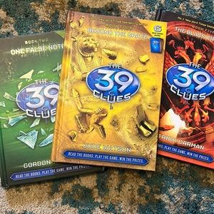 The 39 Clue books. Book 2, 4 and 5